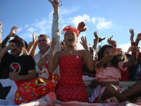 Supporters of de Silva